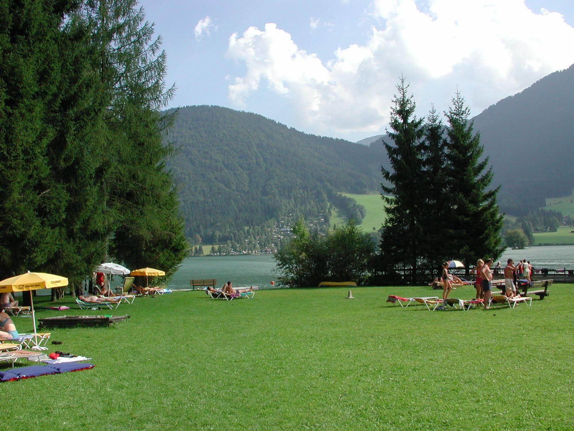 Hotel Garni Bernhard Am See Walchsee Kültér fotó